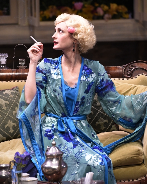 Photo Flash: First Look at THE COTTAGE, Opening Tonight at Queens Theatre Image