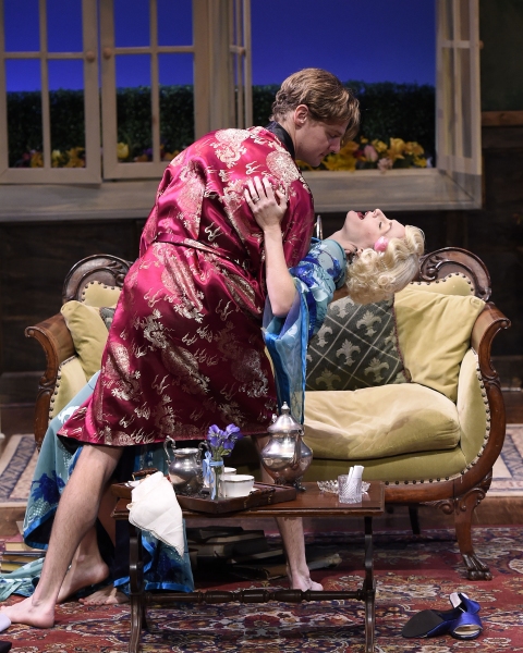 Photo Flash: First Look at THE COTTAGE, Opening Tonight at Queens Theatre Image