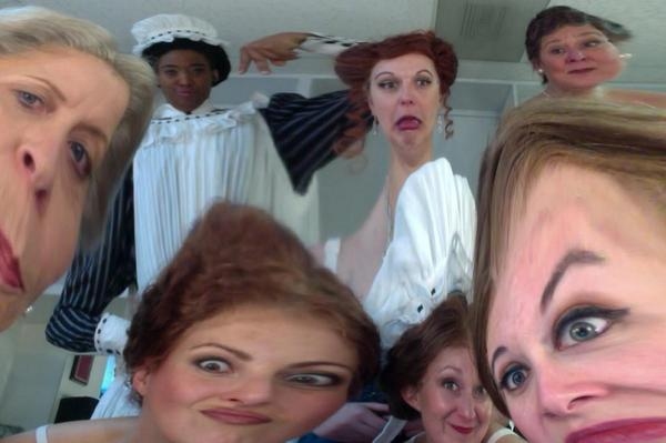 Photo Flash: Saturday Intermission Pics November 8- SATURDAY NIGHT Cast Takes First SIP and More! Image
