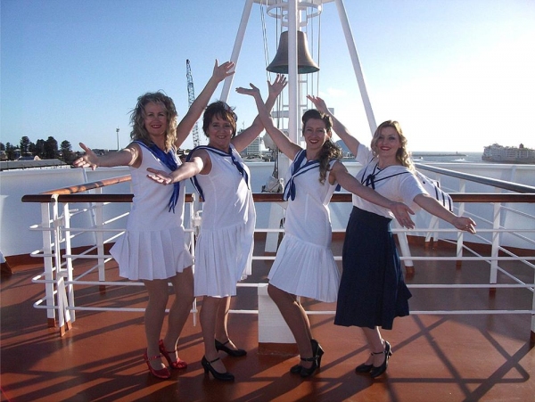 Photo Flash: First Look- Limelight's ANYTHING GOES Image