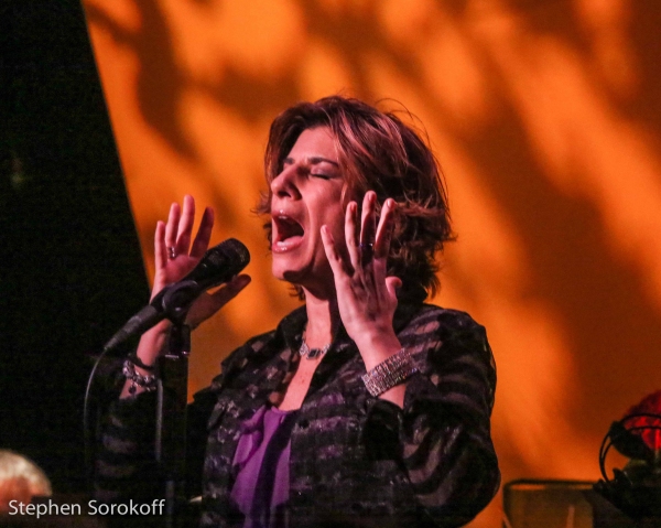 Photo Coverage: Marieann Meringolo Brings CRAZY LOVE to Metropolitan Room Image