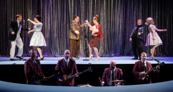 Photo Flash: First Look at ONE MAN, TWO GUVNORS at Rivertown Theaters Image