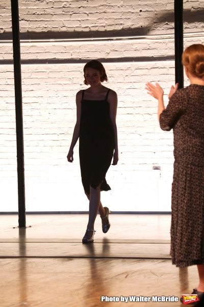 Photo Coverage: Willkommen! A Stunning Emma Stone Debuts in CABARET  Image
