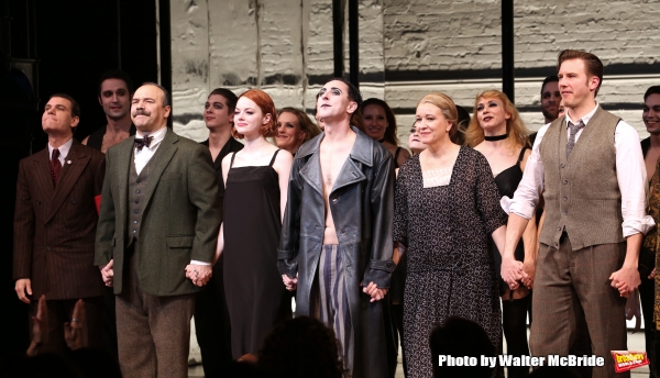 Photo Coverage: Willkommen! A Stunning Emma Stone Debuts in CABARET  Image