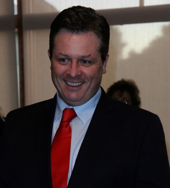 Photo Flash: Anthony Kearns Performs at 4th Annual Wells of Life Gala and Auction  Image