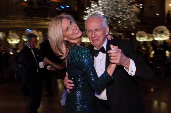 Photo Flash: Inside Lyric Opera of Chicago's Diamond Ball & Concert with Jane Lynch, Jenn Gambatese & More Image