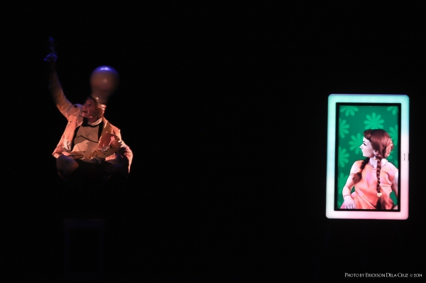 Photo Coverage: Off-Broadway's WALLY WATTHEAD AND HIS LOST GLOW Runs at PETA Theater Center Until 11/23 Image