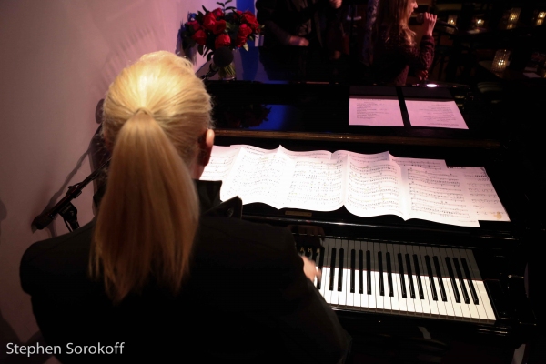 Photo Coverage: Jamie deRoy & Friends Play The Metropolitan Room Image