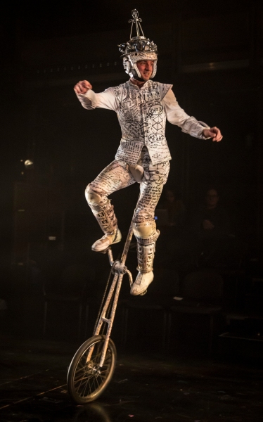Photo Flash: First Look at LOOKINGGLASS ALICE's Chicago Return Image