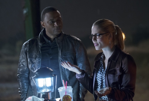 Photo Flash: First Look at THE FLASH & ARROW's Crossover Episode Image