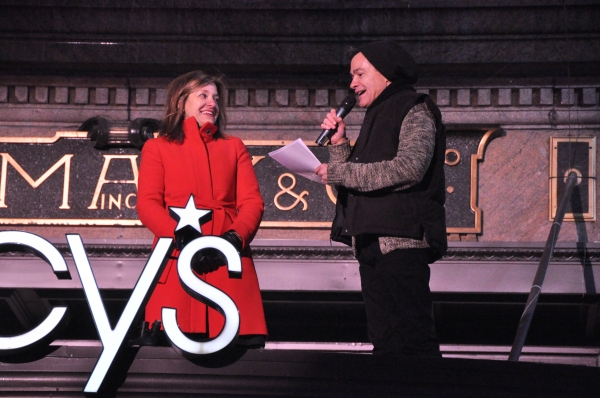 Photo Coverage: James Earl Jones, Annaleigh Ashford, and More Perform at Macy's 2014 Windows Unveiling Image