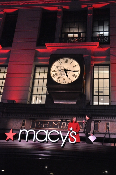 Photo Coverage: James Earl Jones, Annaleigh Ashford, and More Perform at Macy's 2014 Windows Unveiling Image