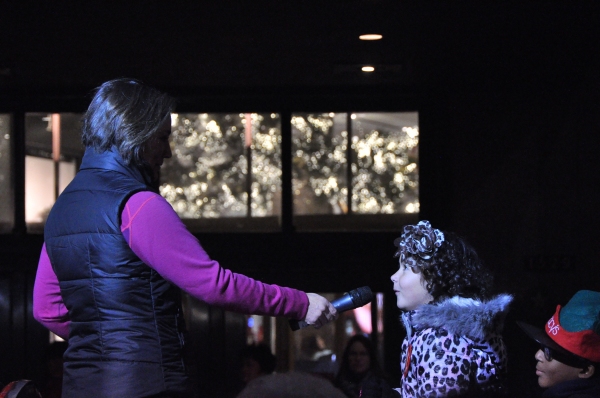 Photo Coverage: James Earl Jones, Annaleigh Ashford, and More Perform at Macy's 2014 Windows Unveiling Image