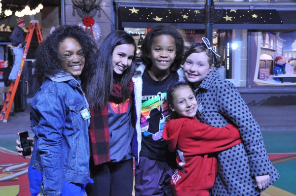 Quvenzhane Wallis and members of the cast of Annie Photo