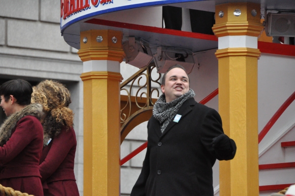 Photo Coverage: Idina Menzel, ON THE TOWN & More at 88th Annual Macy's Thanksgiving Day Parade! 