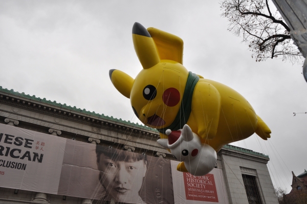 Photo Coverage: Idina Menzel, ON THE TOWN & More at 88th Annual Macy's Thanksgiving Day Parade! 