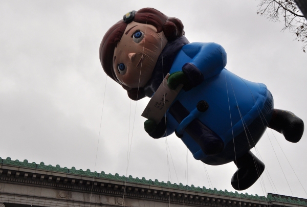 Photo Coverage: Idina Menzel, ON THE TOWN & More at 88th Annual Macy's Thanksgiving Day Parade! Image