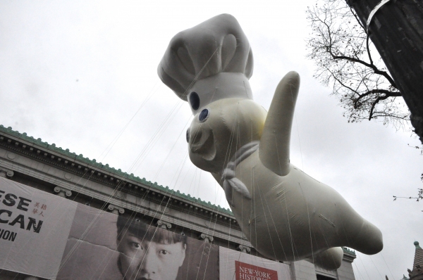 Photo Coverage: Idina Menzel, ON THE TOWN & More at 88th Annual Macy's Thanksgiving Day Parade! 