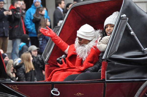 Photo Coverage: Idina Menzel, ON THE TOWN & More at 88th Annual Macy's Thanksgiving Day Parade! Image