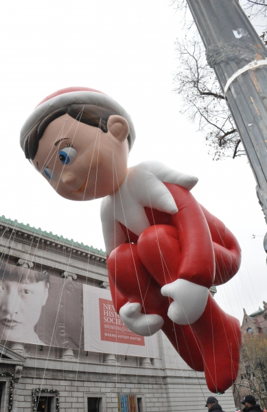 Photo Coverage: Idina Menzel, ON THE TOWN & More at 88th Annual Macy's Thanksgiving Day Parade! Image
