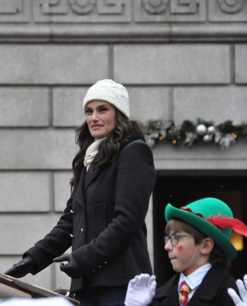 Photo Coverage: Idina Menzel, ON THE TOWN & More at 88th Annual Macy's Thanksgiving Day Parade! Image