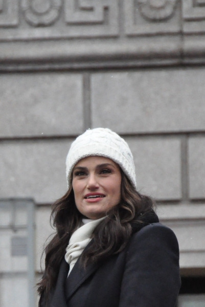 Photo Coverage: Idina Menzel, ON THE TOWN & More at 88th Annual Macy's Thanksgiving Day Parade! 