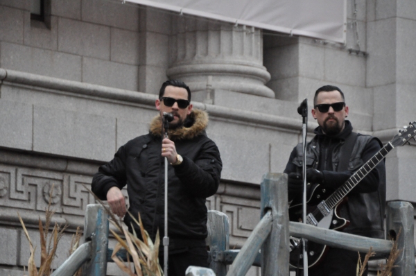 Photo Coverage: Idina Menzel, ON THE TOWN & More at 88th Annual Macy's Thanksgiving Day Parade! Image