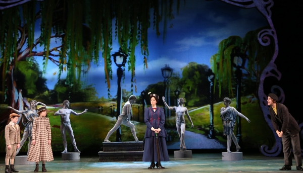 Photo Flash: First Look- Parmount's Aurora Theatre's MARY POPPINS 