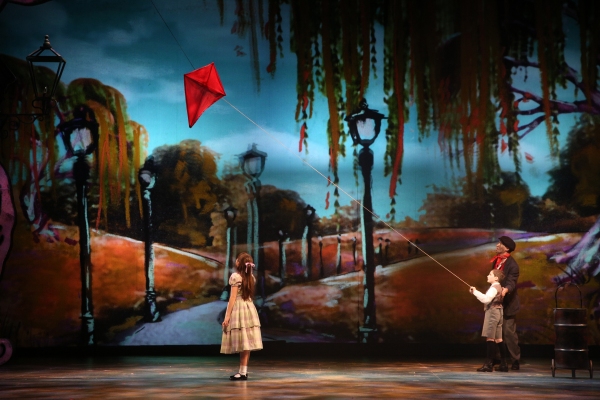 Photo Flash: First Look- Parmount's Aurora Theatre's MARY POPPINS 