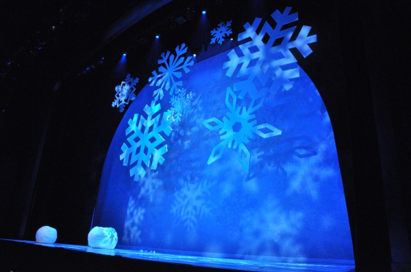 Photo Coverage: Cast of Paper Mill Playhouse's ELF Takes Opening Night Bows! Image