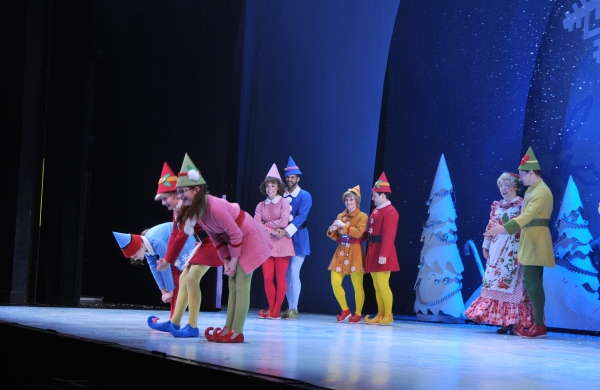 Photo Coverage: Cast of Paper Mill Playhouse's ELF Takes Opening Night Bows! Image