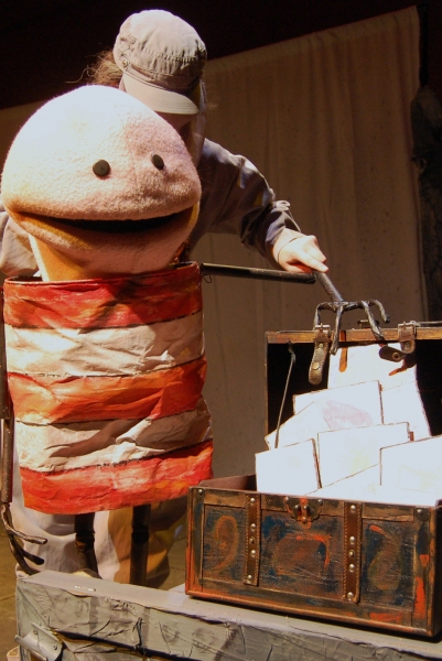 Photo Flash: First Look at Rogue Artists Ensemble's 'FROG BELLY RAT BONE' and ZEN SHORTS Image