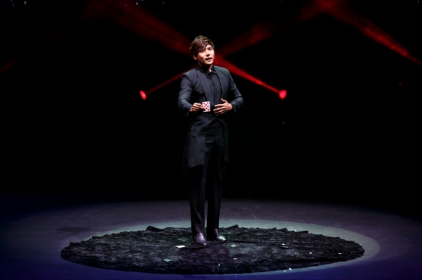 Photo Flash: First Look at THE ILLUSIONISTS – WITNESS THE IMPOSSIBLE on Broadway! Image