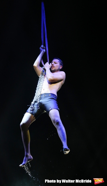 Photo Coverage: Sneak Peek at THE ILLUSIONISTS on Broadway! Image