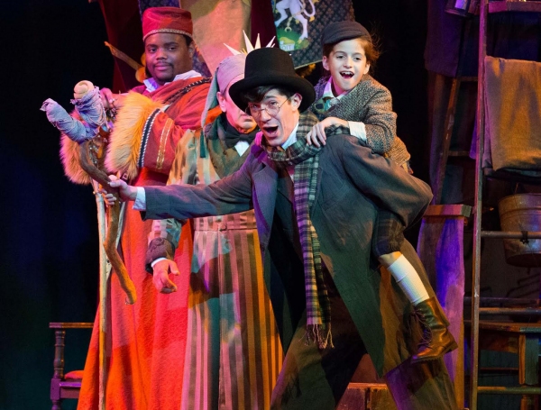 Photo Flash: First Look at Walnut Street Theatre's A CHRISTMAS CAROL Image