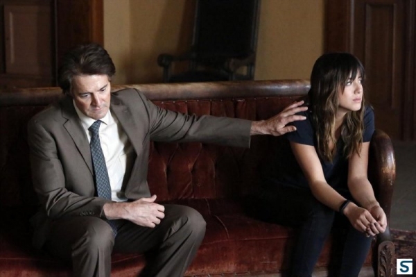 Photo Flash: Sneak Peek at Marvel's AGENTS OF S.H.I.E.L.D. Winter Finale Image