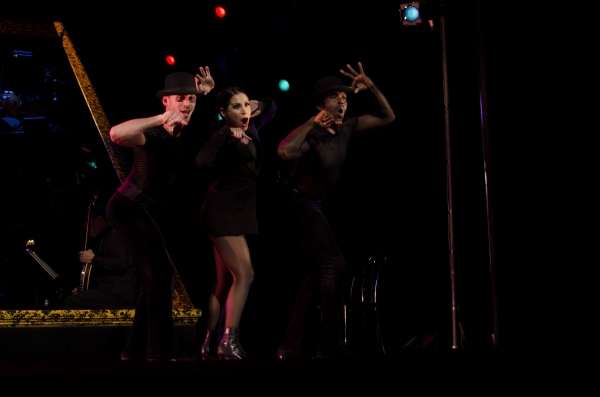 Photo Coverage: CHICAGO Tour Performs Excerpts; Meets Press in Manila Image