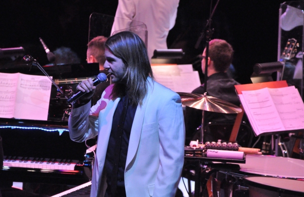 Photo Coverage: Celtc Thunber Brings Symphonic Christmas Tour to NYCB Theatre 