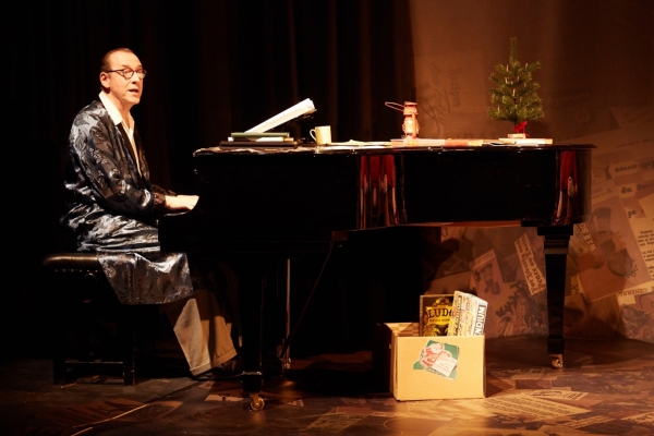 Photo Coverage: Van Randwyck and Wakefield In NOEL COWARD'S CHRISTMAS SPIRITS Image