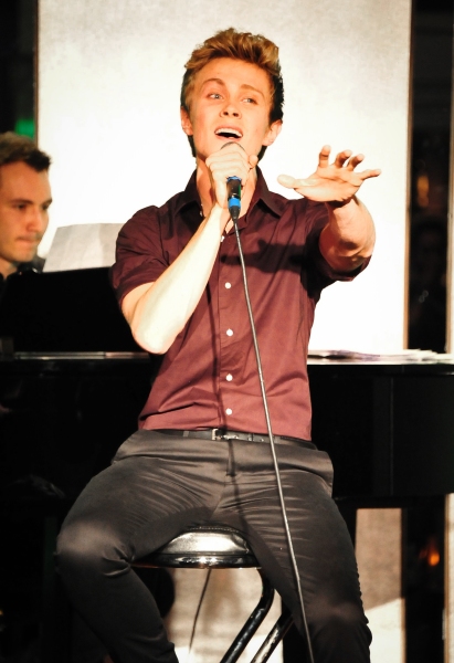 Photo Coverage: Verkaik, Noblezada, Schoenmaker and More In A MERRY CHRISTMAS CABARET! Image
