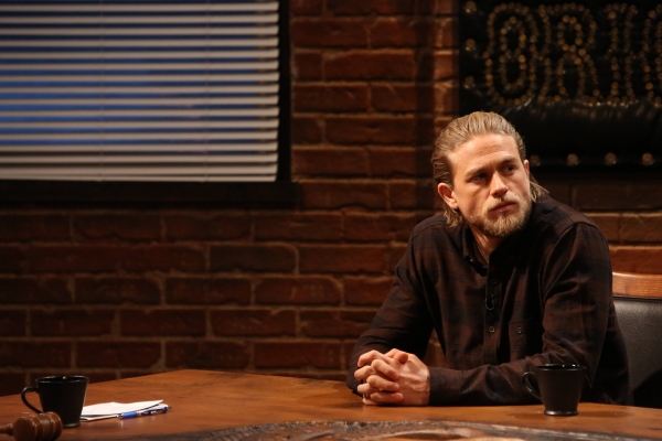 Photo Flash: Kurt Sutter, Charlie Hunnam and More at SONS OF ANARCHY Fan Event Image