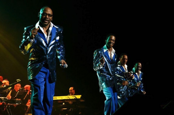 Photo Flash: The Original Motown Legends Take Broadway! First Look at The Temptations & Four Tops' One-Week Engagement 