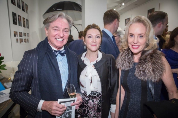 Photo Flash: Photographer Annie Watt's IMPROMPTU PORTRAITS at Park Avenue's Galerie Dumonteil Draws Glittering Crowd Image