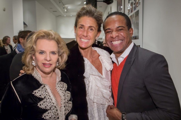 Photo Flash: Photographer Annie Watt's IMPROMPTU PORTRAITS at Park Avenue's Galerie Dumonteil Draws Glittering Crowd Image