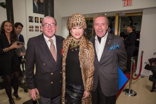 Photo Flash: Photographer Annie Watt's IMPROMPTU PORTRAITS at Park Avenue's Galerie Dumonteil Draws Glittering Crowd Image