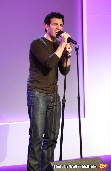 Photo Coverage: BEAUTIFUL's Jessie Mueller, Jarrod Spector & Anika Larsen Perform at Apple Store Soho  Image