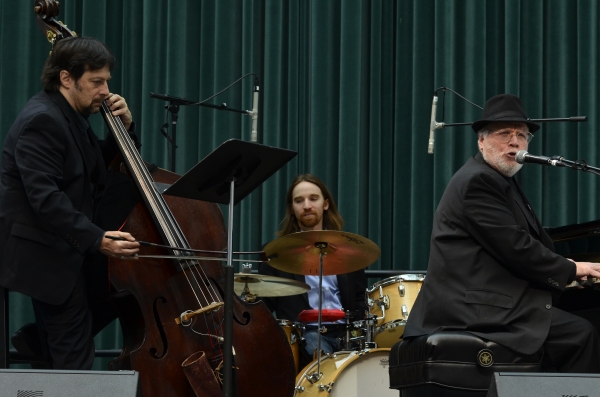 Photo Flash: National Yiddish Theatre Kicks Off the Holiday Season with SONGS OF CHANUKAH Concert Image