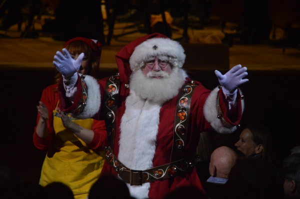Photo Flash: Kelli O'Hara and Matthew Morrison Perform Holiday Concert with NY Pops Image