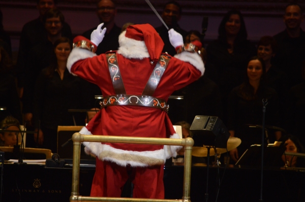 Photo Flash: Kelli O'Hara and Matthew Morrison Perform Holiday Concert with NY Pops Image