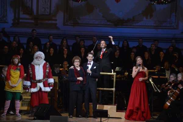 Photo Flash: Kelli O'Hara and Matthew Morrison Perform Holiday Concert with NY Pops Image